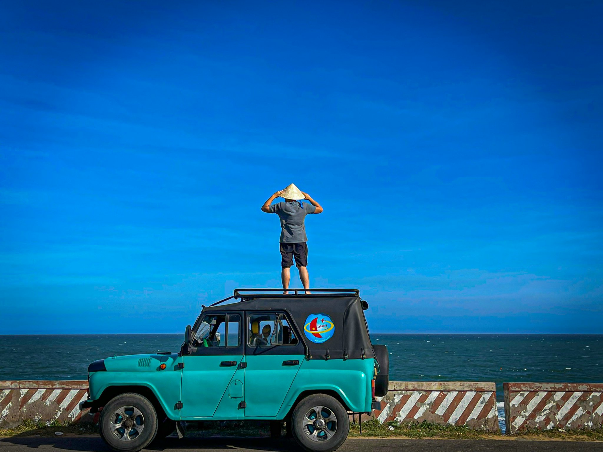 Mui Ne Sand Dunes Jeep Tour with Friendly English Guide 